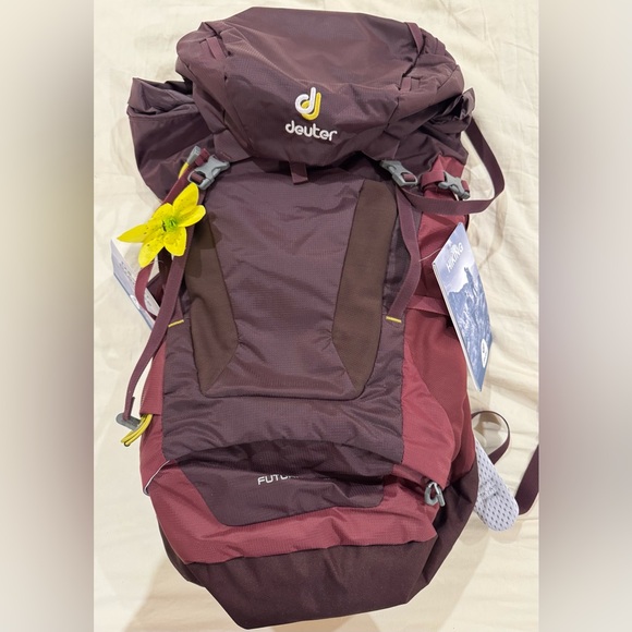 NWT Deuter Futura 28 SL Women´s Hiking Backpack w/...